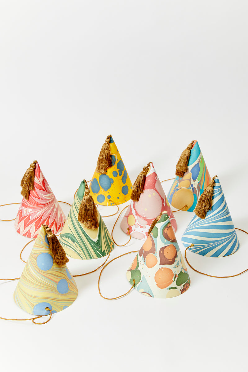 SET OF 8 MARBLED PARTY HATS