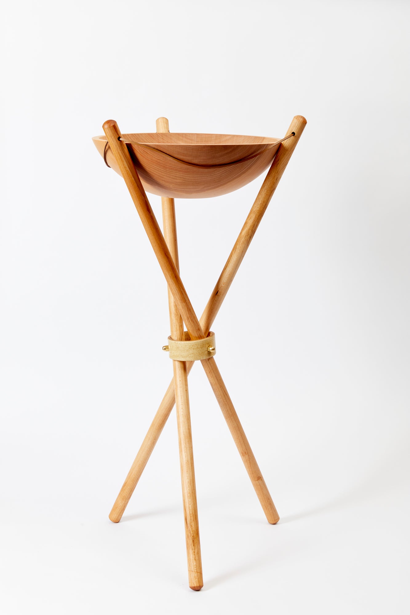 Beechwood Salad tripod stand.