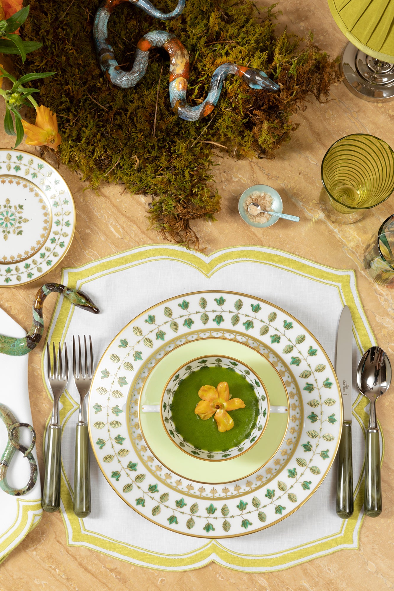 Matignon Green. This elegant dinnerware was created by Robert Haviland and C. Parlon in collaboration with the then Prime Minister and is based on a Japanese design.