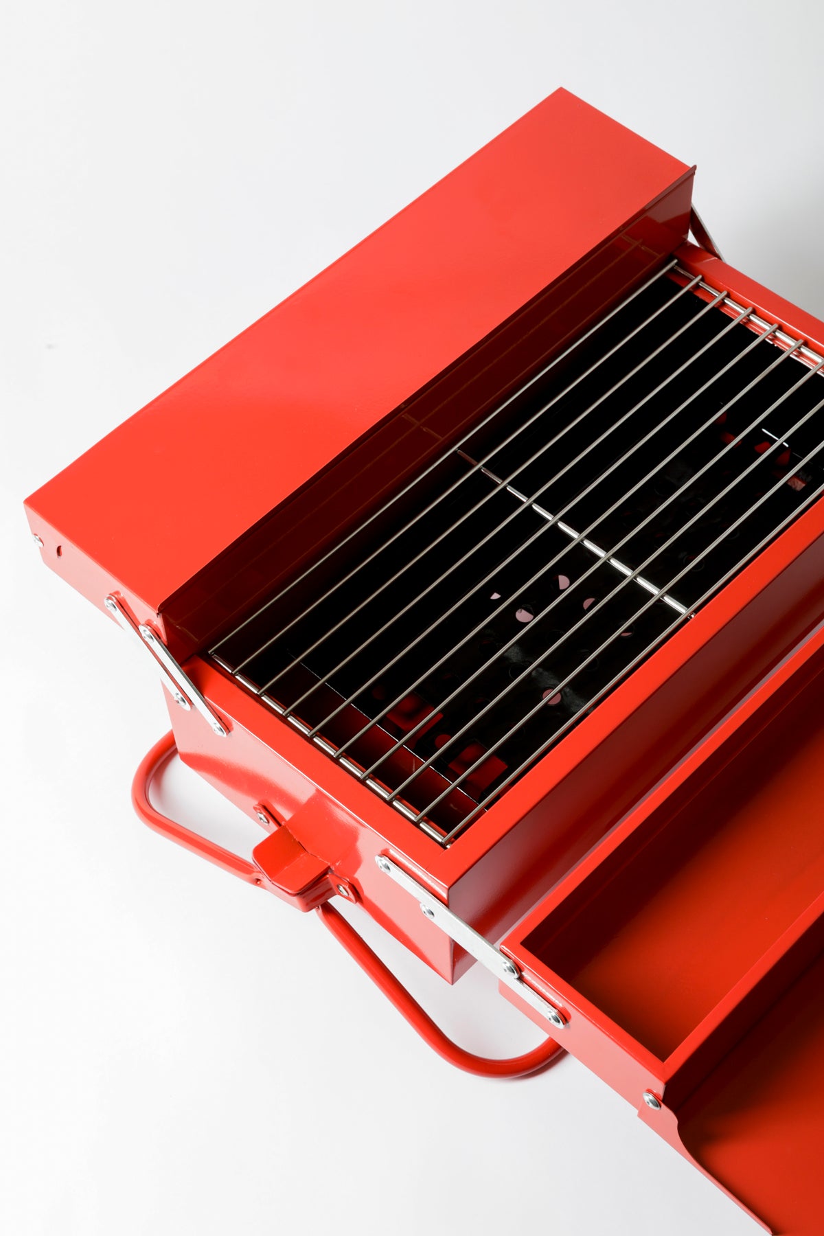 Petite lacquered red grill.