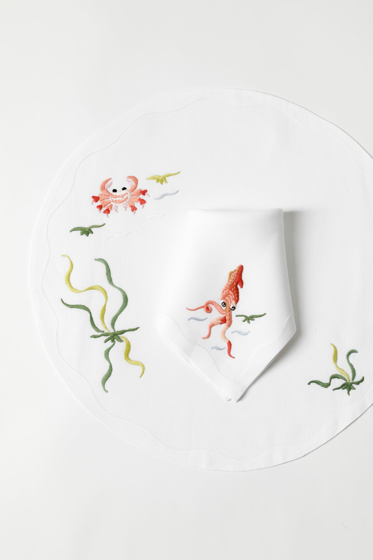 Dinner napkin linen with crustaceans stitched. Made in Madeira, Portugal.
