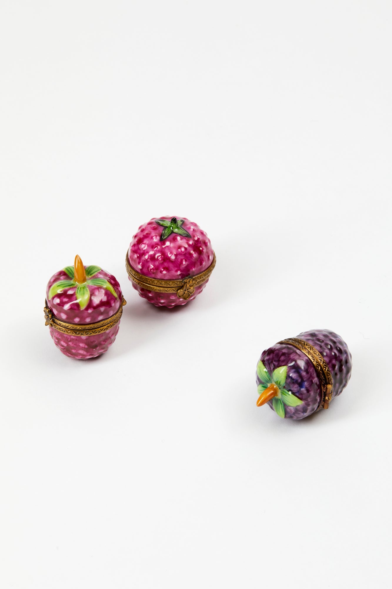 Fruit basket limoges boxes.
