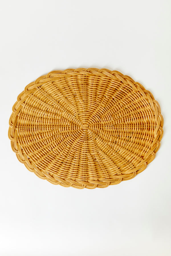 WICKER OVAL PLACEMAT