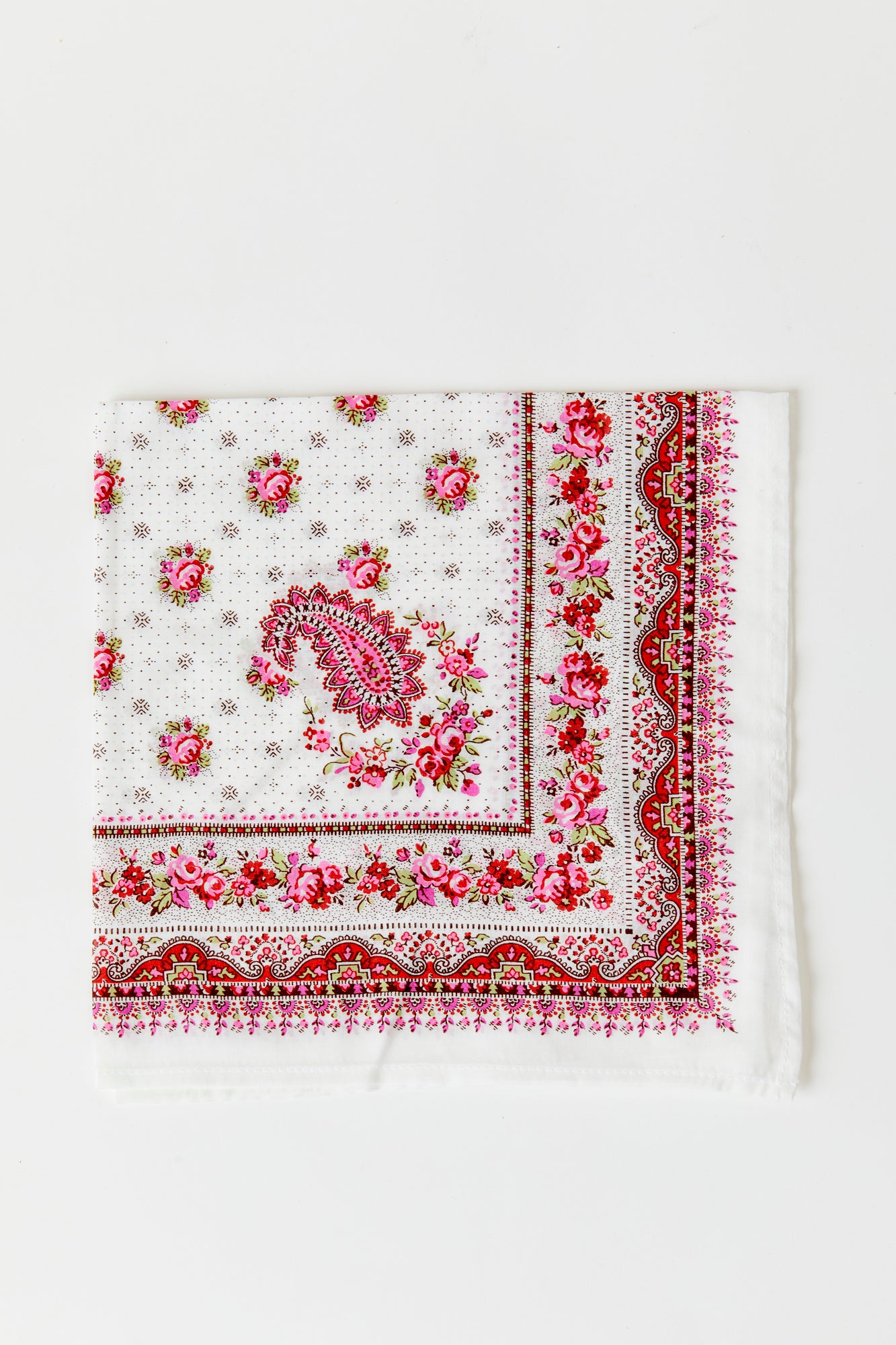 Provençal scarf made by Les Olivades, a family-owned textile printing company located in the area of Avignon.