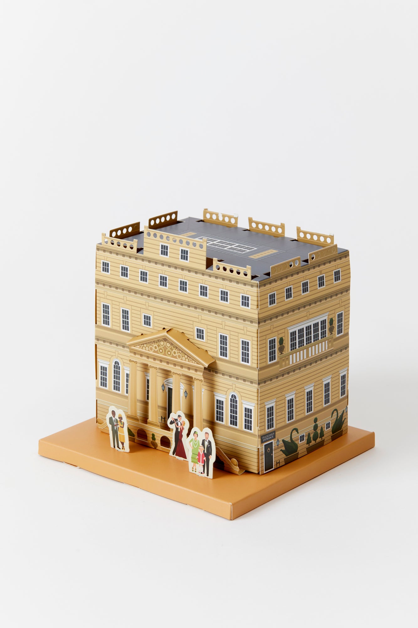  Make your own stately home with this easy-to-make craft kit.
