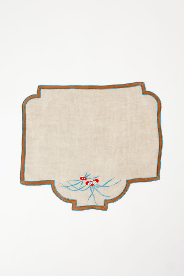 SHOULDERED ARCH PLACEMAT
