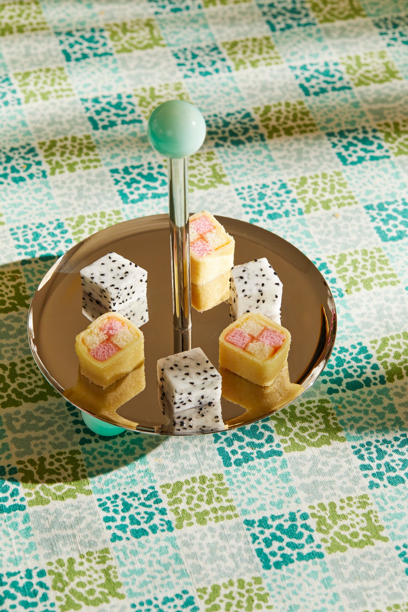 ENDIVE TABLECLOTH TO-THE-FLOOR