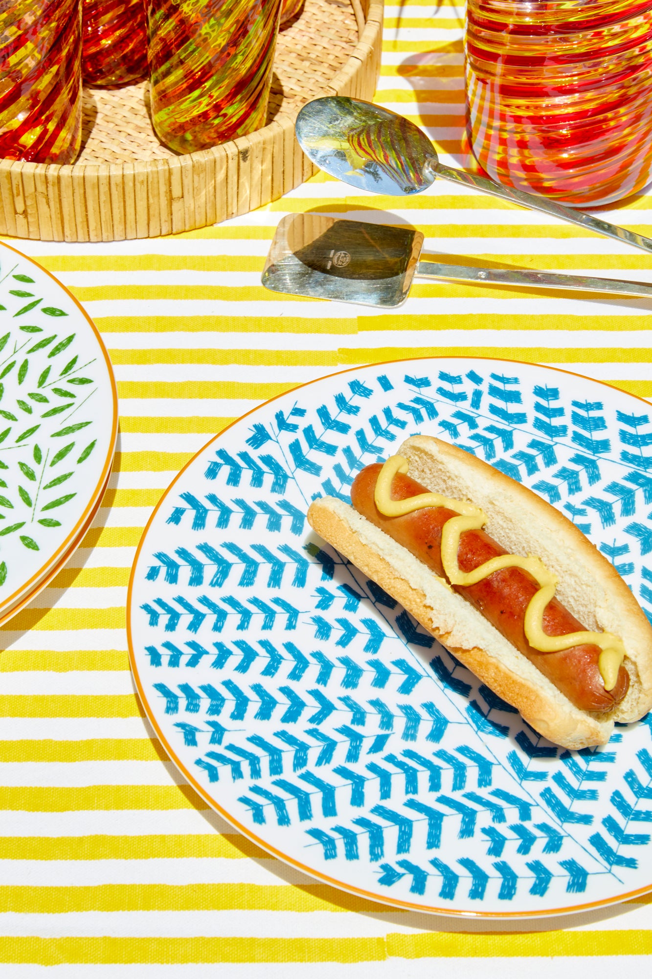 Dinnerware designed by Irish illustrator Nigel Peake, Hermes' "A Walk in the Garden" takes us on a picturesque path through an English garden.