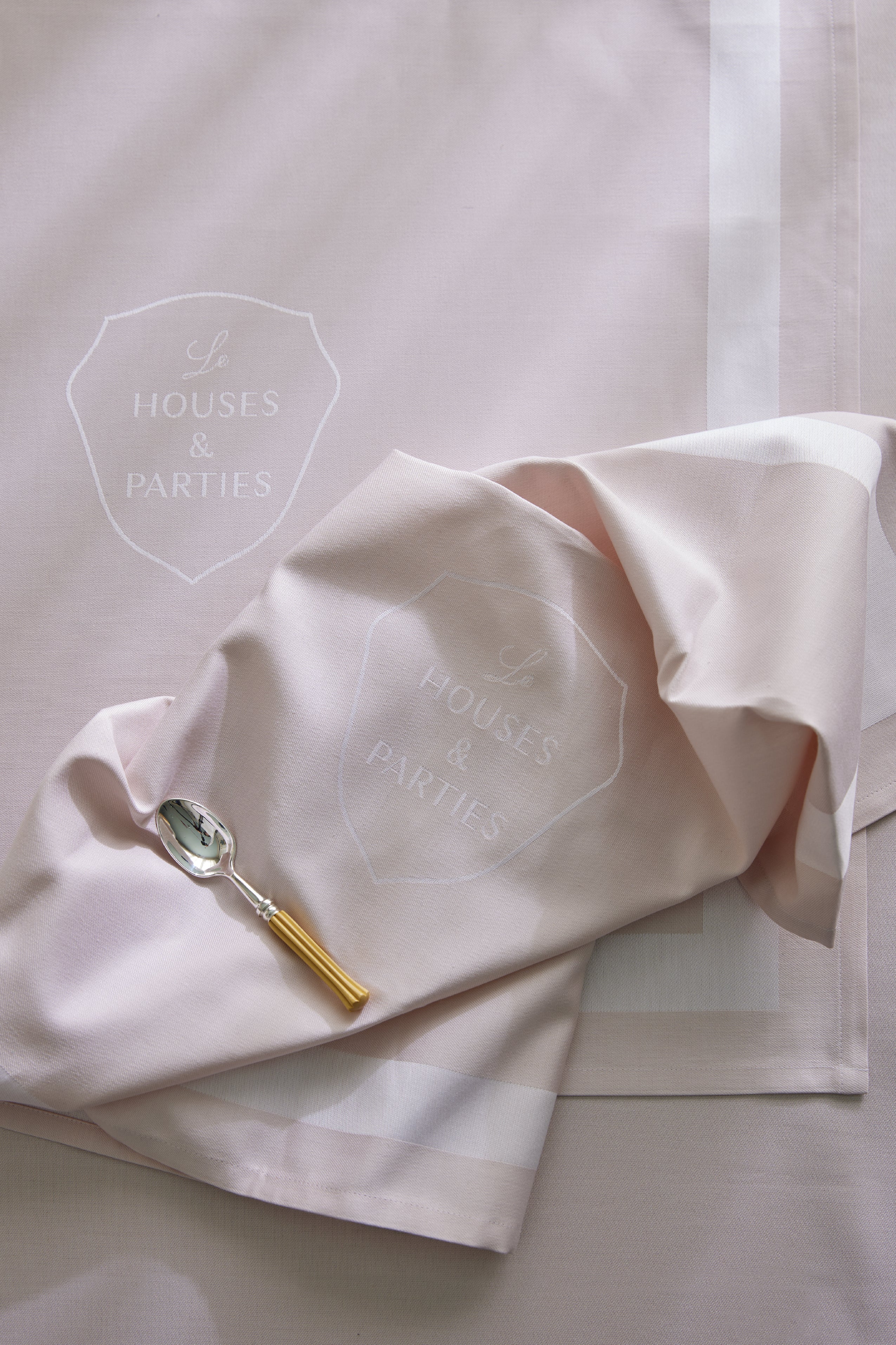 LE HOUSES & PARTIES DINNER NAPKIN