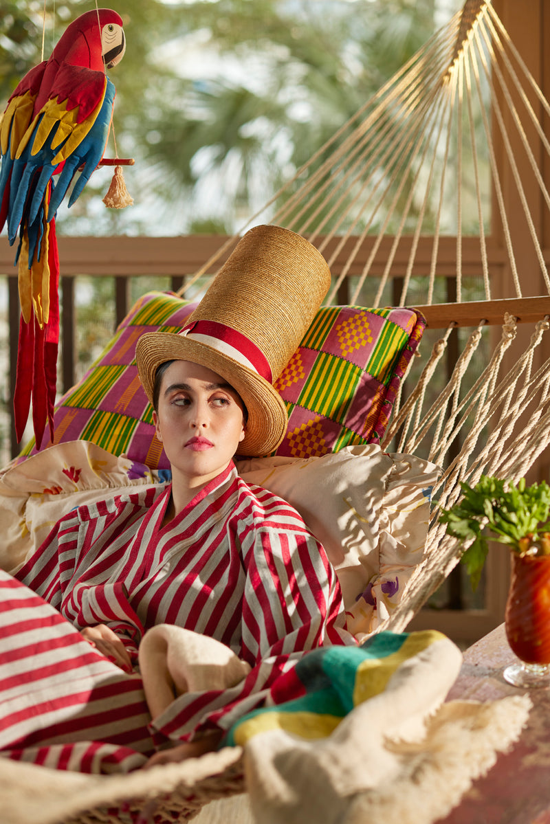 STRAW TOP HAT TO-THE-ROOF